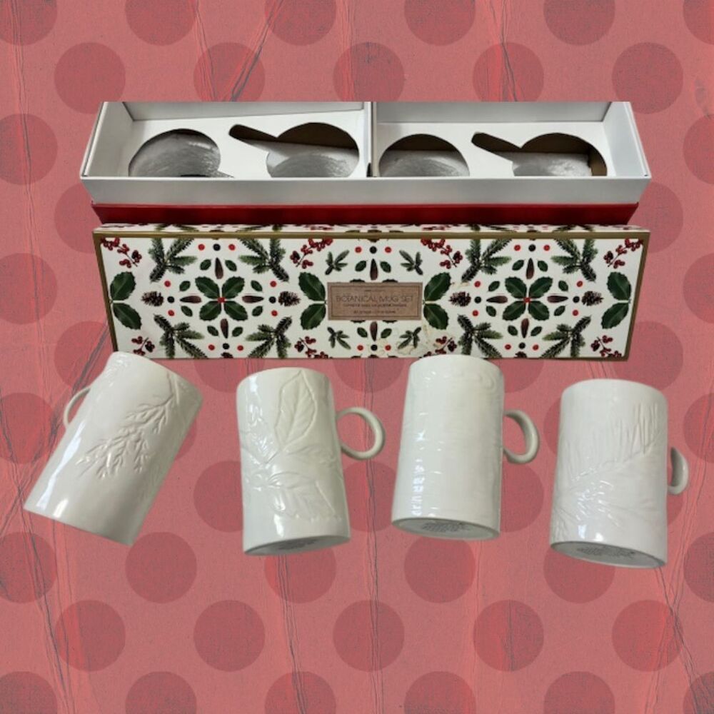 Home & Holidays Woodland/Christmas White Coffee Cups w/ Gold Trim Set of 4